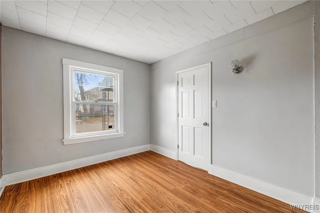 1968 Welch Avenue, Niagara Falls, New York 14303, Niagara Falls, New York 14303, 4 Bedrooms Bedrooms, 8 Rooms Rooms,2 BathroomsBathrooms,Residential,For Sale,1968 Welch Avenue, Niagara Falls, New York 14303,0,B1652500