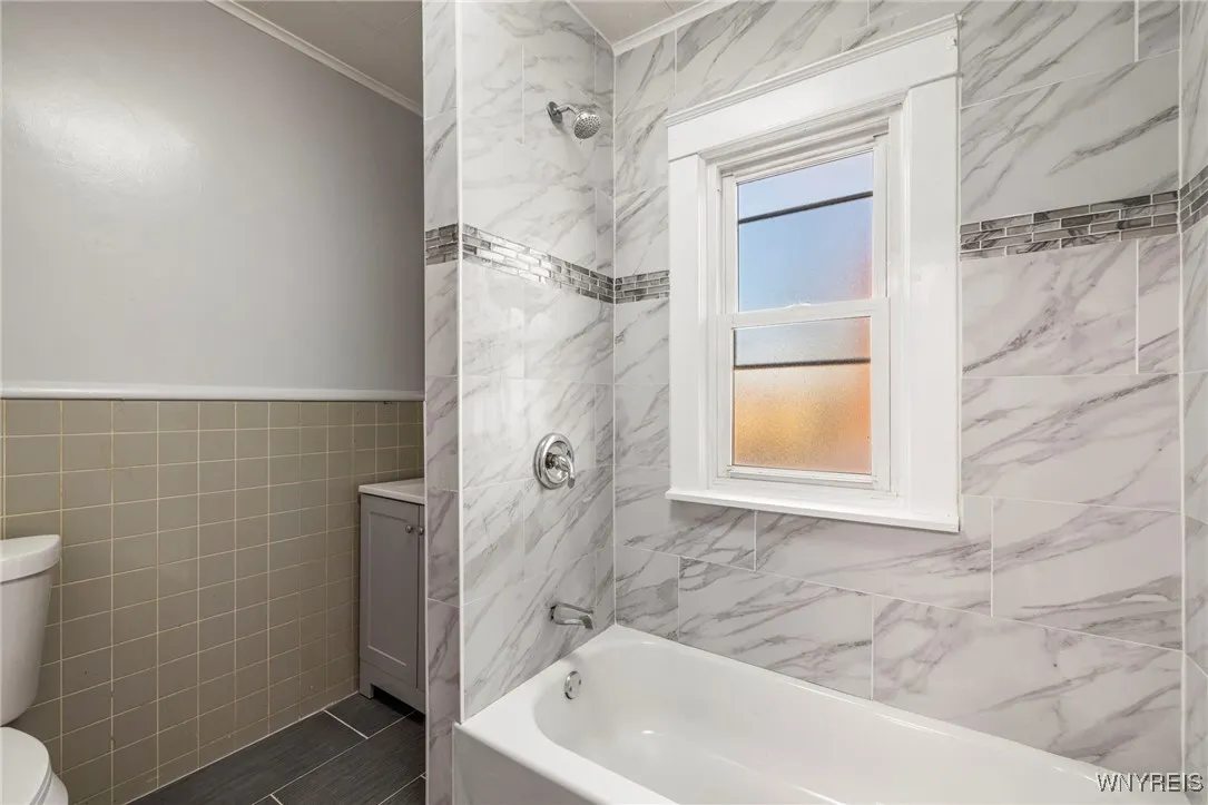 1968 Welch Avenue, Niagara Falls, New York 14303, Niagara Falls, New York 14303, 4 Bedrooms Bedrooms, 8 Rooms Rooms,2 BathroomsBathrooms,Residential,For Sale,1968 Welch Avenue, Niagara Falls, New York 14303,0,B1652500