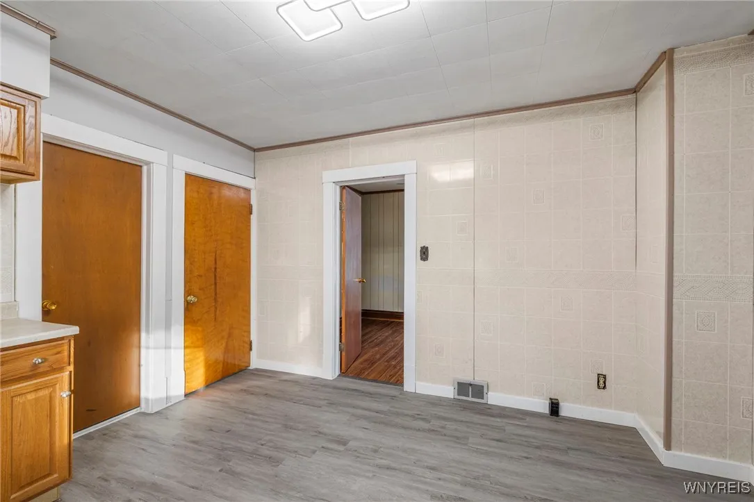 1968 Welch Avenue, Niagara Falls, New York 14303, Niagara Falls, New York 14303, 4 Bedrooms Bedrooms, 8 Rooms Rooms,2 BathroomsBathrooms,Residential,For Sale,1968 Welch Avenue, Niagara Falls, New York 14303,0,B1652500