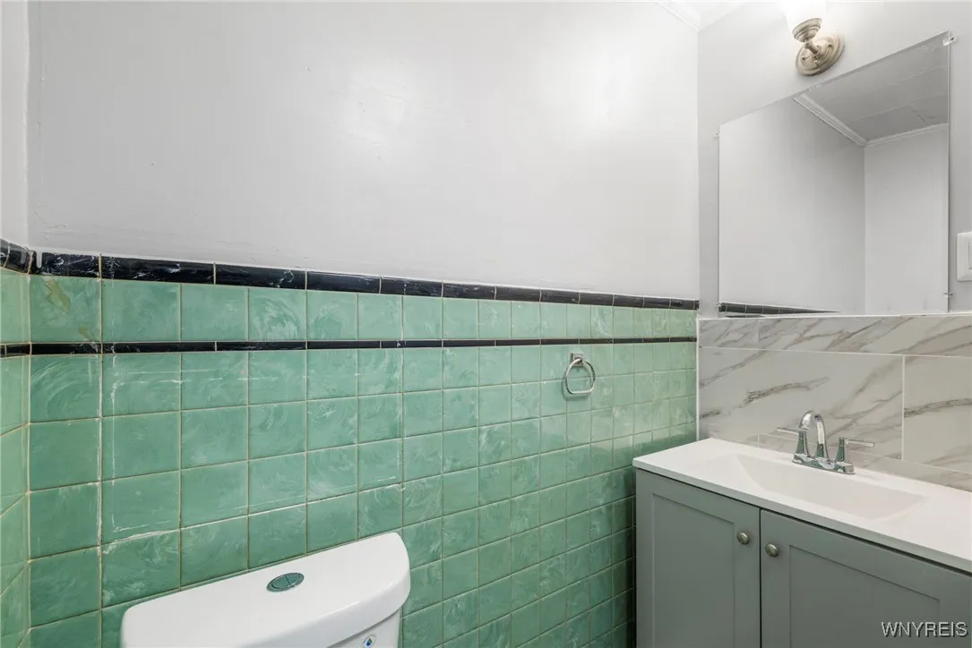 1968 Welch Avenue, Niagara Falls, New York 14303, Niagara Falls, New York 14303, 4 Bedrooms Bedrooms, 8 Rooms Rooms,2 BathroomsBathrooms,Residential,For Sale,1968 Welch Avenue, Niagara Falls, New York 14303,0,B1652500