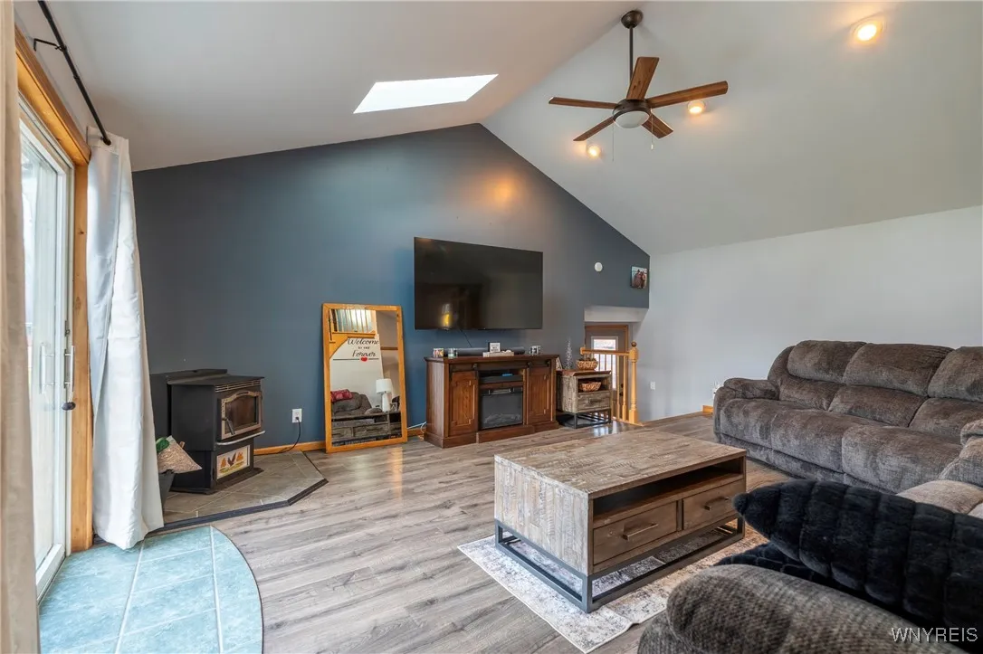 8770 Sesh Road, Clarence, New York 14032, Clarence, New York 14032, 3 Bedrooms Bedrooms, 7 Rooms Rooms,2 BathroomsBathrooms,Residential,For Sale,8770 Sesh Road, Clarence, New York 14032,0,B1652513