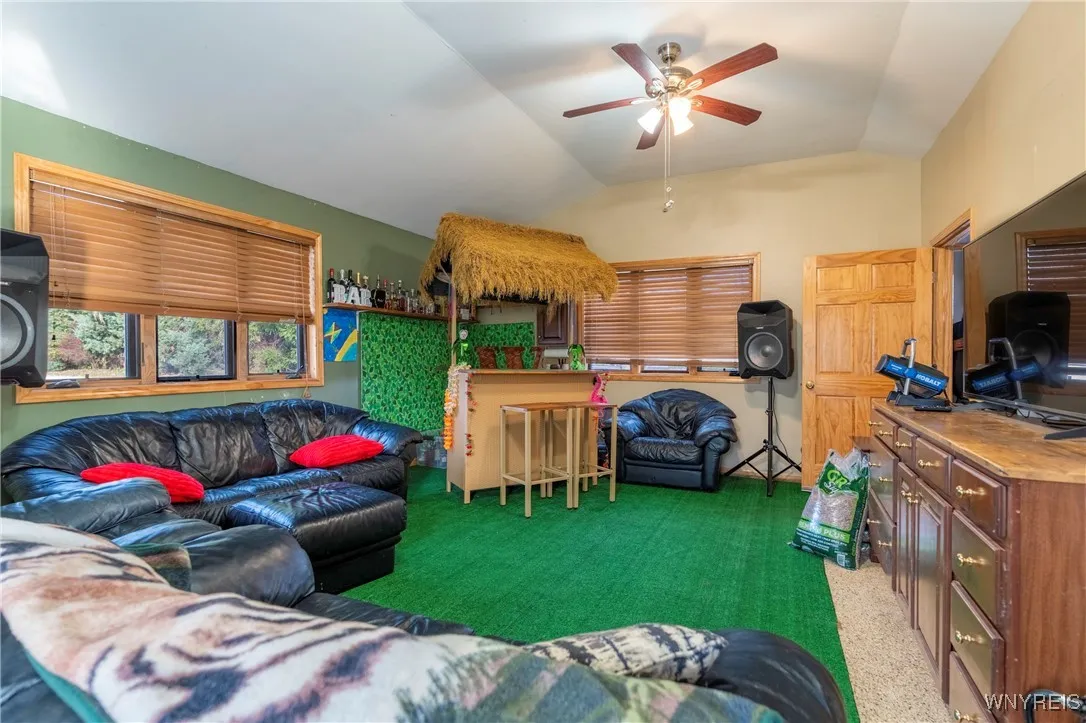 8770 Sesh Road, Clarence, New York 14032, Clarence, New York 14032, 3 Bedrooms Bedrooms, 7 Rooms Rooms,2 BathroomsBathrooms,Residential,For Sale,8770 Sesh Road, Clarence, New York 14032,0,B1652513