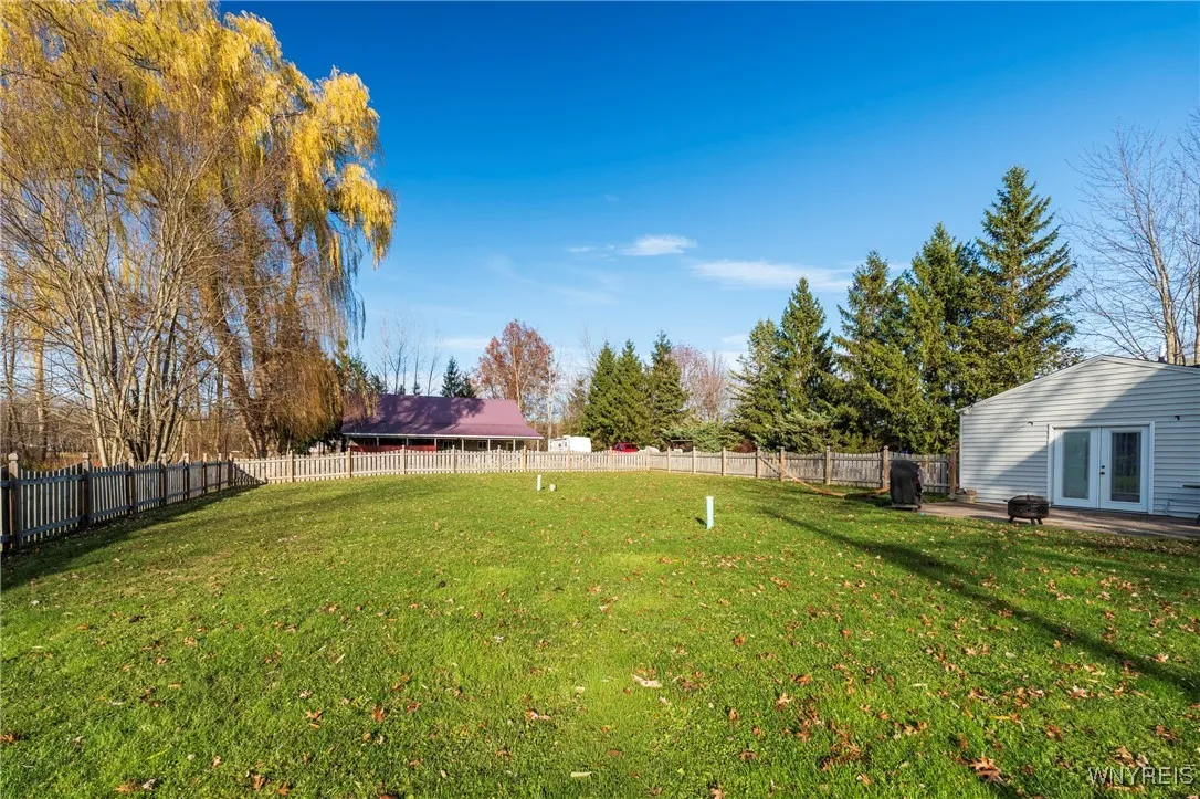 8770 Sesh Road, Clarence, New York 14032, Clarence, New York 14032, 3 Bedrooms Bedrooms, 7 Rooms Rooms,2 BathroomsBathrooms,Residential,For Sale,8770 Sesh Road, Clarence, New York 14032,0,B1652513