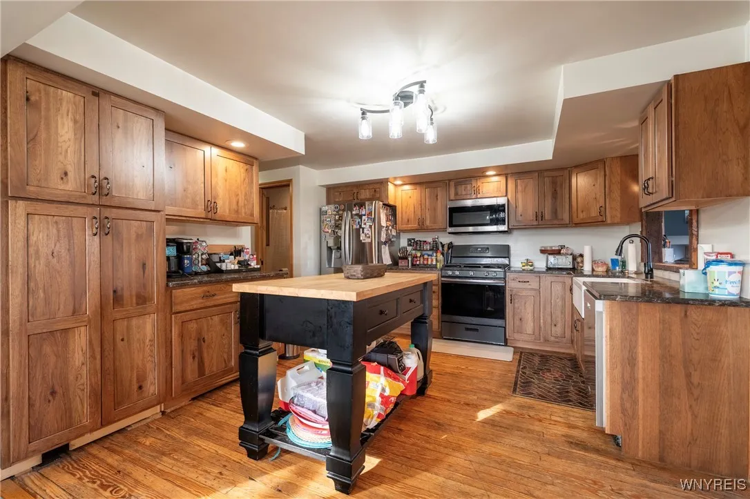 8770 Sesh Road, Clarence, New York 14032, Clarence, New York 14032, 3 Bedrooms Bedrooms, 7 Rooms Rooms,2 BathroomsBathrooms,Residential,For Sale,8770 Sesh Road, Clarence, New York 14032,0,B1652513