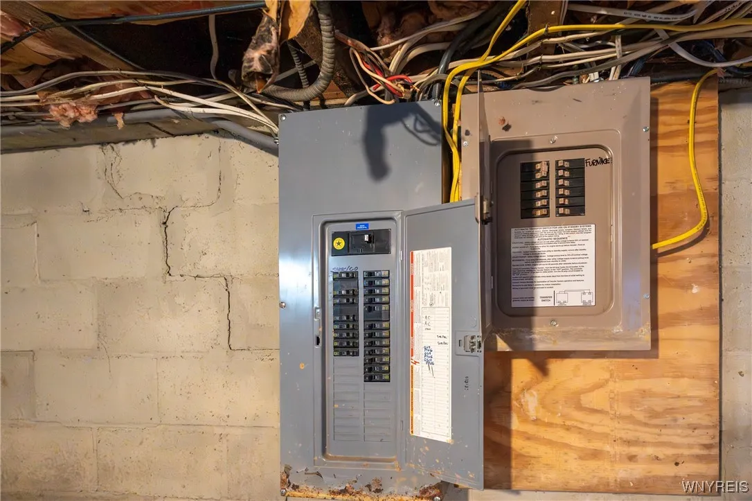 8770 Sesh Road, Clarence, New York 14032, Clarence, New York 14032, 3 Bedrooms Bedrooms, 7 Rooms Rooms,2 BathroomsBathrooms,Residential,For Sale,8770 Sesh Road, Clarence, New York 14032,0,B1652513