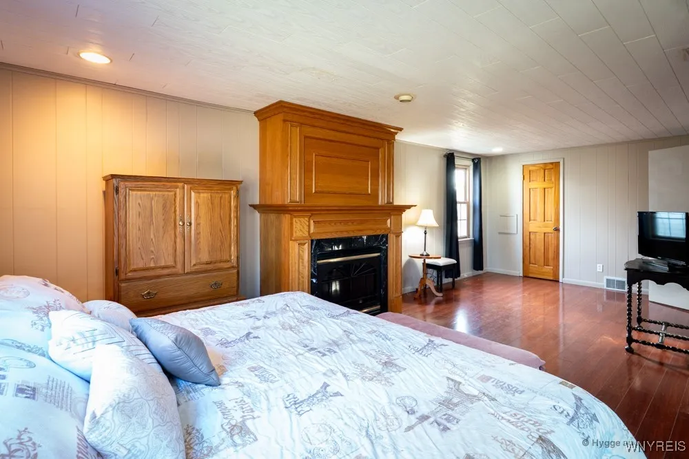 54 Covington Drive, West Seneca, New York 14220, West Seneca, New York 14220, 4 Bedrooms Bedrooms, 6 Rooms Rooms,1 BathroomBathrooms,Residential,For Sale,54 Covington Drive, West Seneca, New York 14220,0,B1652549