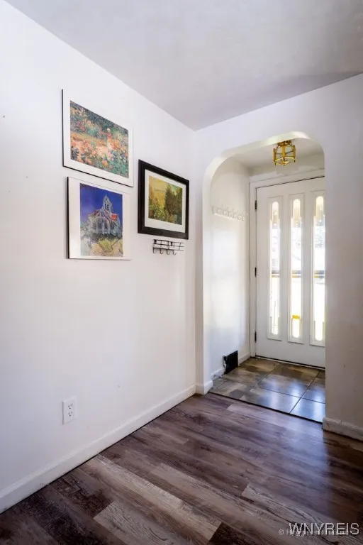 54 Covington Drive, West Seneca, New York 14220, West Seneca, New York 14220, 4 Bedrooms Bedrooms, 6 Rooms Rooms,1 BathroomBathrooms,Residential,For Sale,54 Covington Drive, West Seneca, New York 14220,0,B1652549