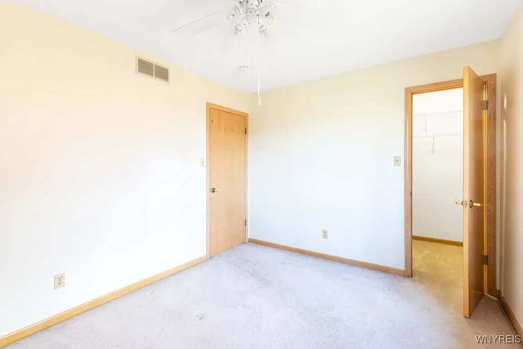 18 Islewoods, Grand Island, New York 14072, Grand Island, New York 14072, 5 Bedrooms Bedrooms, 12 Rooms Rooms,3 BathroomsBathrooms,Residential,For Sale,18 Islewoods, Grand Island, New York 14072,0,B1646349