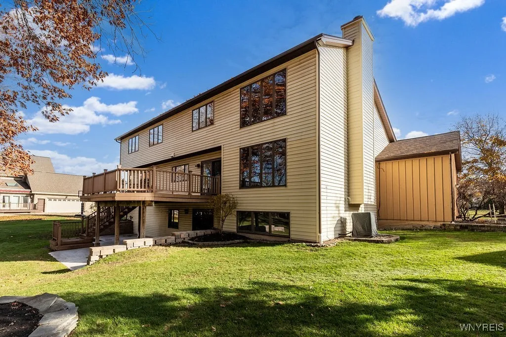 18 Islewoods, Grand Island, New York 14072, Grand Island, New York 14072, 5 Bedrooms Bedrooms, 12 Rooms Rooms,3 BathroomsBathrooms,Residential,For Sale,18 Islewoods, Grand Island, New York 14072,0,B1646349