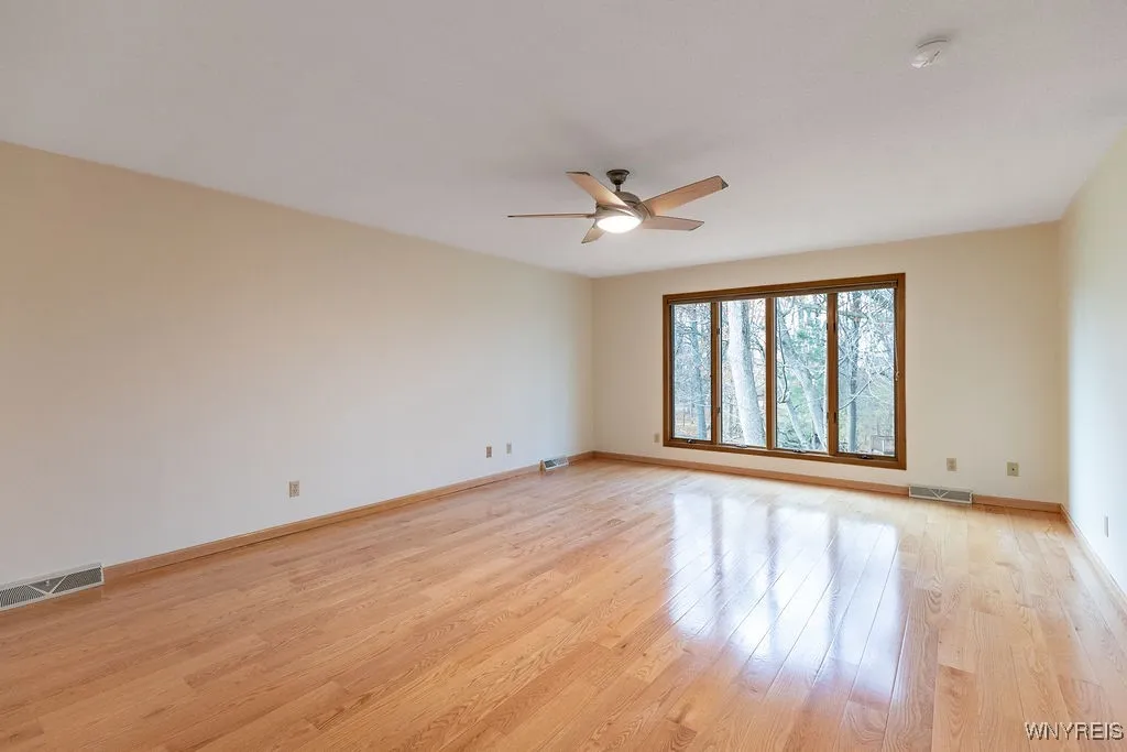 18 Islewoods, Grand Island, New York 14072, Grand Island, New York 14072, 5 Bedrooms Bedrooms, 12 Rooms Rooms,3 BathroomsBathrooms,Residential,For Sale,18 Islewoods, Grand Island, New York 14072,0,B1646349