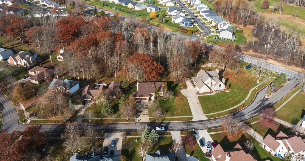 18 Islewoods, Grand Island, New York 14072, Grand Island, New York 14072, 5 Bedrooms Bedrooms, 12 Rooms Rooms,3 BathroomsBathrooms,Residential,For Sale,18 Islewoods, Grand Island, New York 14072,0,B1646349