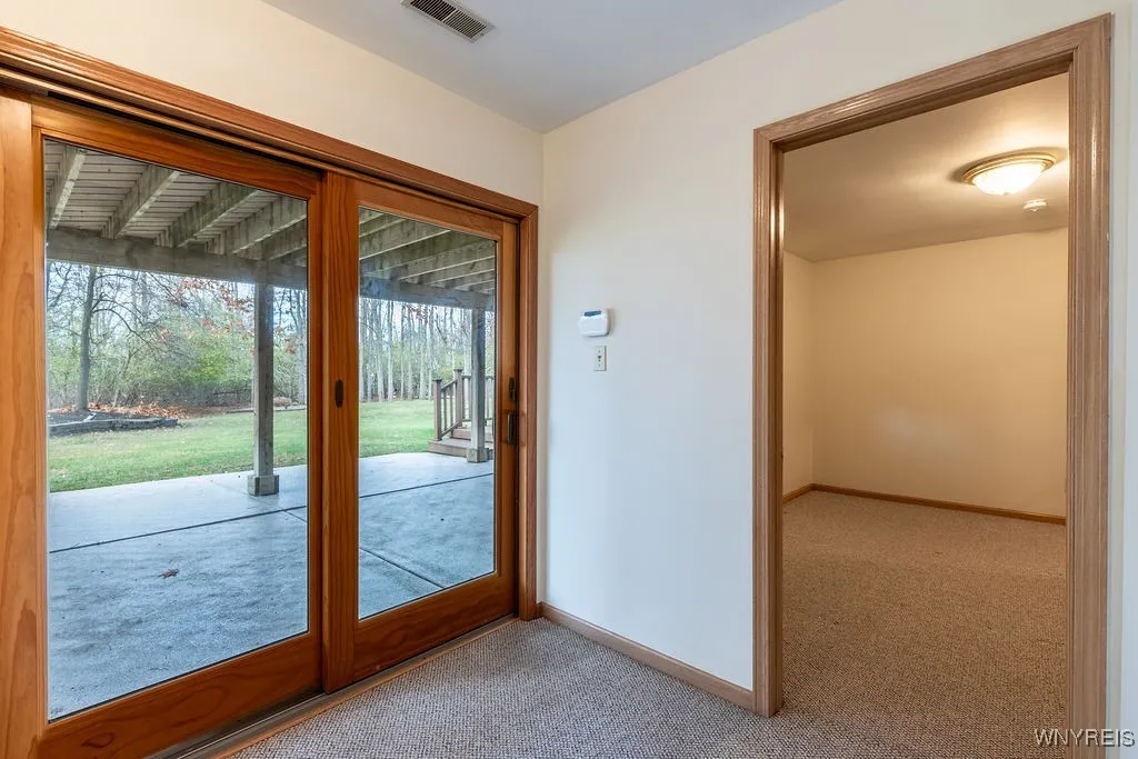 18 Islewoods, Grand Island, New York 14072, Grand Island, New York 14072, 5 Bedrooms Bedrooms, 12 Rooms Rooms,3 BathroomsBathrooms,Residential,For Sale,18 Islewoods, Grand Island, New York 14072,0,B1646349