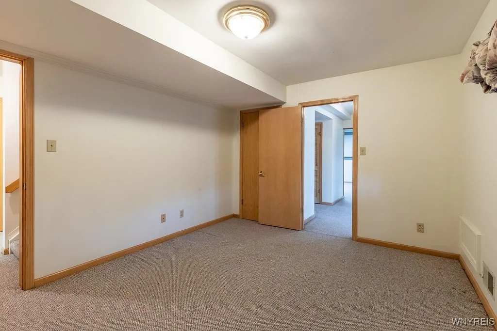 18 Islewoods, Grand Island, New York 14072, Grand Island, New York 14072, 5 Bedrooms Bedrooms, 12 Rooms Rooms,3 BathroomsBathrooms,Residential,For Sale,18 Islewoods, Grand Island, New York 14072,0,B1646349