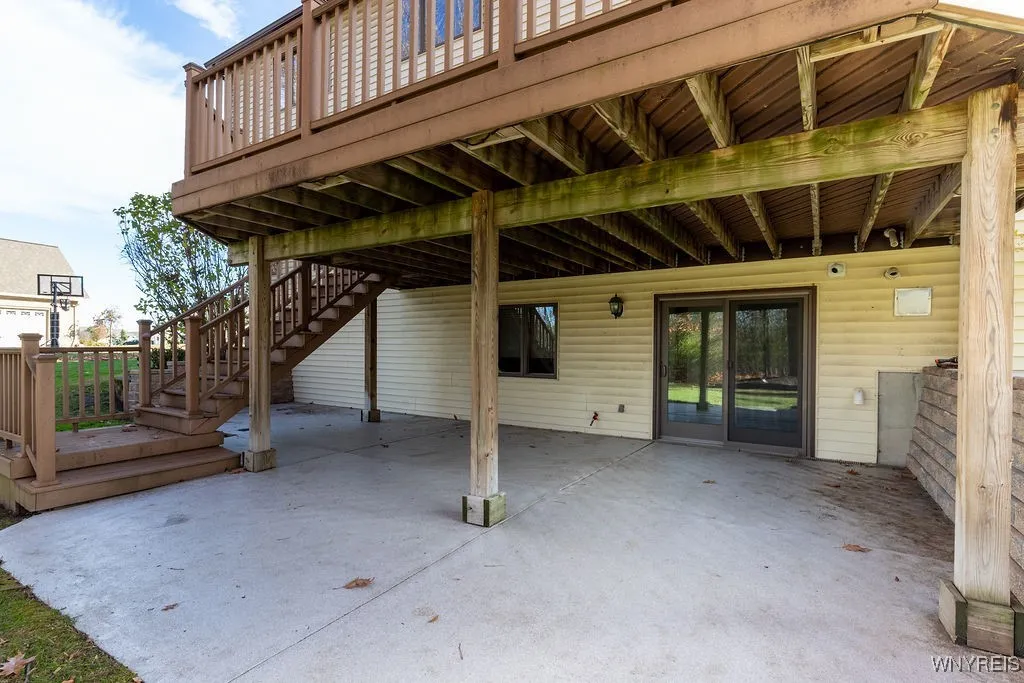 18 Islewoods, Grand Island, New York 14072, Grand Island, New York 14072, 5 Bedrooms Bedrooms, 12 Rooms Rooms,3 BathroomsBathrooms,Residential,For Sale,18 Islewoods, Grand Island, New York 14072,0,B1646349