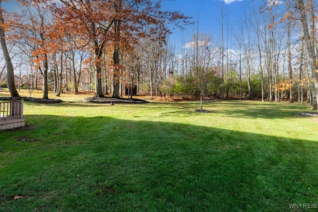 18 Islewoods, Grand Island, New York 14072, Grand Island, New York 14072, 5 Bedrooms Bedrooms, 12 Rooms Rooms,3 BathroomsBathrooms,Residential,For Sale,18 Islewoods, Grand Island, New York 14072,0,B1646349