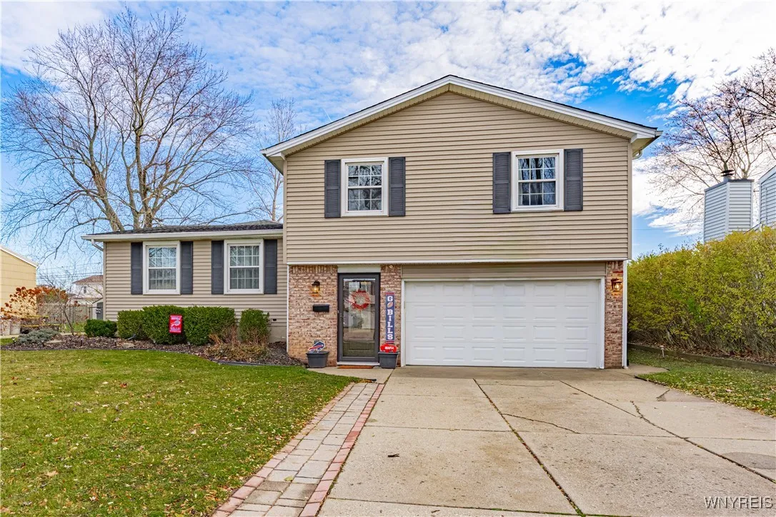 313 Shetland Drive, Amherst, New York 14221, Amherst, New York 14221, 4 Bedrooms Bedrooms, 10 Rooms Rooms,2 BathroomsBathrooms,Residential,For Sale,313 Shetland Drive, Amherst, New York 14221,0,B1652572