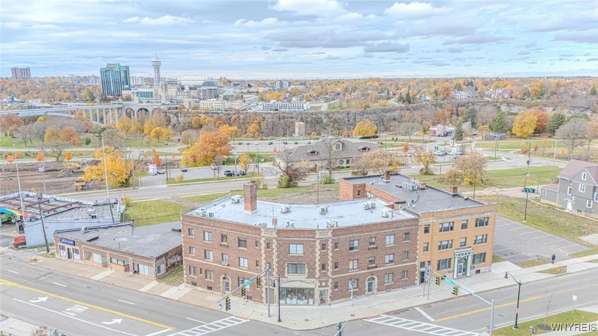 524 Main Street, Niagara Falls, New York 14301, Niagara Falls, New York 14301, ,Commercial Lease,For Rent,524 Main Street, Niagara Falls, New York 14301,0,B1652097