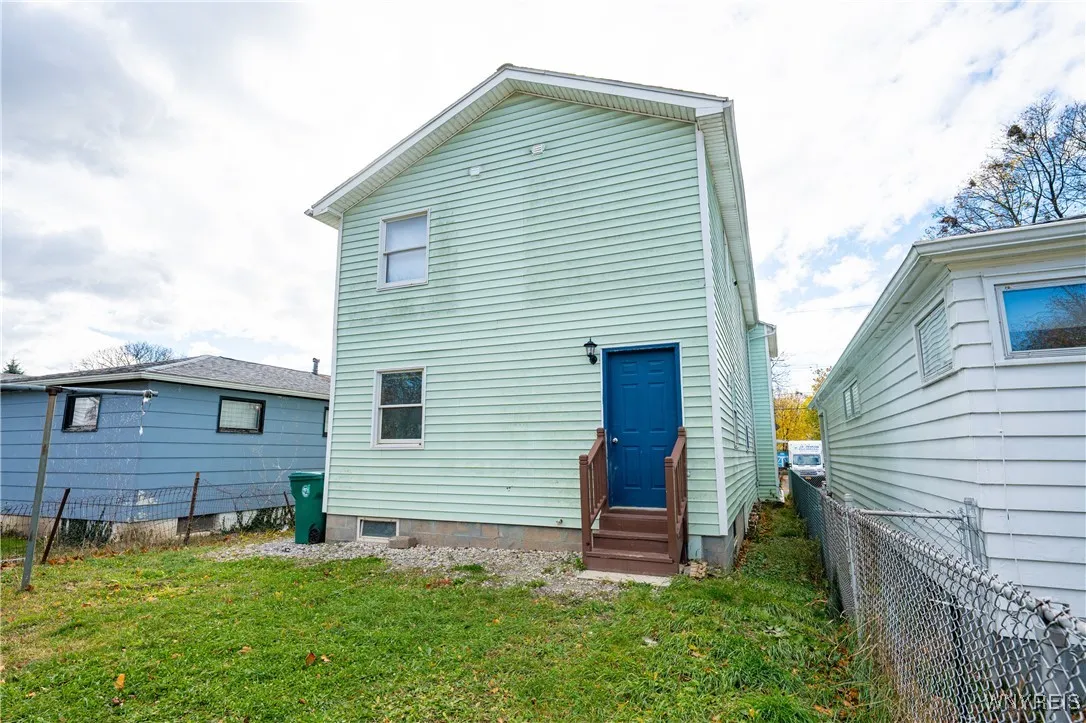 2128 Jerauld Avenue, Niagara Falls, New York 14305, Niagara Falls, New York 14305, 6 Bedrooms Bedrooms, ,4 BathroomsBathrooms,Residential,For Sale,2128 Jerauld Avenue, Niagara Falls, New York 14305,0,B1651182