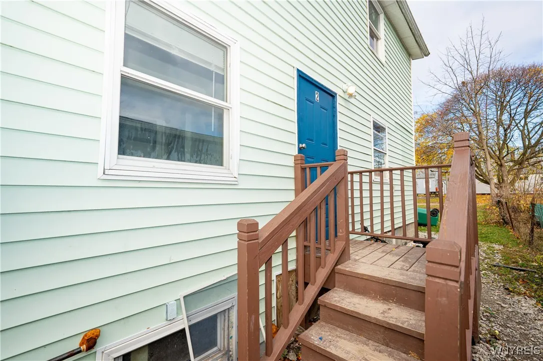 2128 Jerauld Avenue, Niagara Falls, New York 14305, Niagara Falls, New York 14305, 6 Bedrooms Bedrooms, ,4 BathroomsBathrooms,Residential,For Sale,2128 Jerauld Avenue, Niagara Falls, New York 14305,0,B1651182