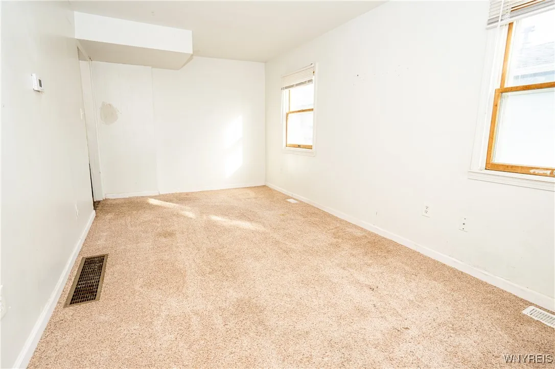 2128 Jerauld Avenue, Niagara Falls, New York 14305, Niagara Falls, New York 14305, 6 Bedrooms Bedrooms, ,4 BathroomsBathrooms,Residential,For Sale,2128 Jerauld Avenue, Niagara Falls, New York 14305,0,B1651182