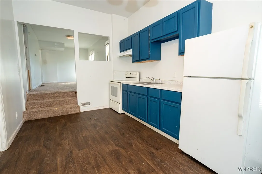 2128 Jerauld Avenue, Niagara Falls, New York 14305, Niagara Falls, New York 14305, 6 Bedrooms Bedrooms, ,4 BathroomsBathrooms,Residential,For Sale,2128 Jerauld Avenue, Niagara Falls, New York 14305,0,B1651182