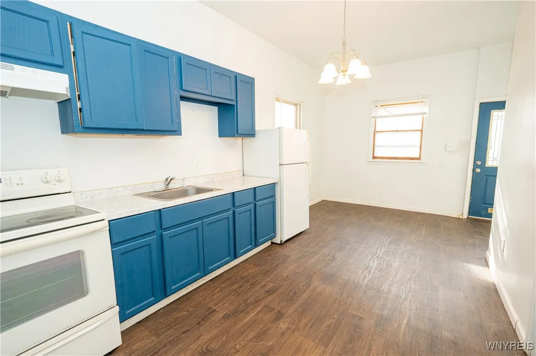 2128 Jerauld Avenue, Niagara Falls, New York 14305, Niagara Falls, New York 14305, 6 Bedrooms Bedrooms, ,4 BathroomsBathrooms,Residential,For Sale,2128 Jerauld Avenue, Niagara Falls, New York 14305,0,B1651182