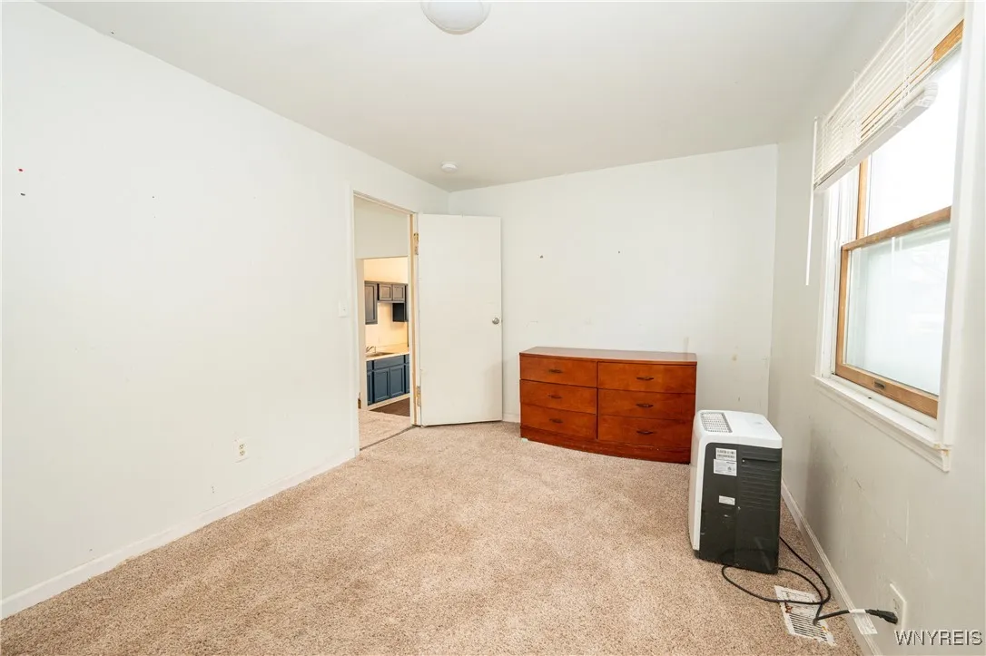 2128 Jerauld Avenue, Niagara Falls, New York 14305, Niagara Falls, New York 14305, 6 Bedrooms Bedrooms, ,4 BathroomsBathrooms,Residential,For Sale,2128 Jerauld Avenue, Niagara Falls, New York 14305,0,B1651182