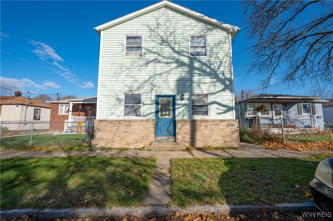 2128 Jerauld Avenue, Niagara Falls, New York 14305, Niagara Falls, New York 14305, 6 Bedrooms Bedrooms, ,4 BathroomsBathrooms,Residential,For Sale,2128 Jerauld Avenue, Niagara Falls, New York 14305,0,B1651182