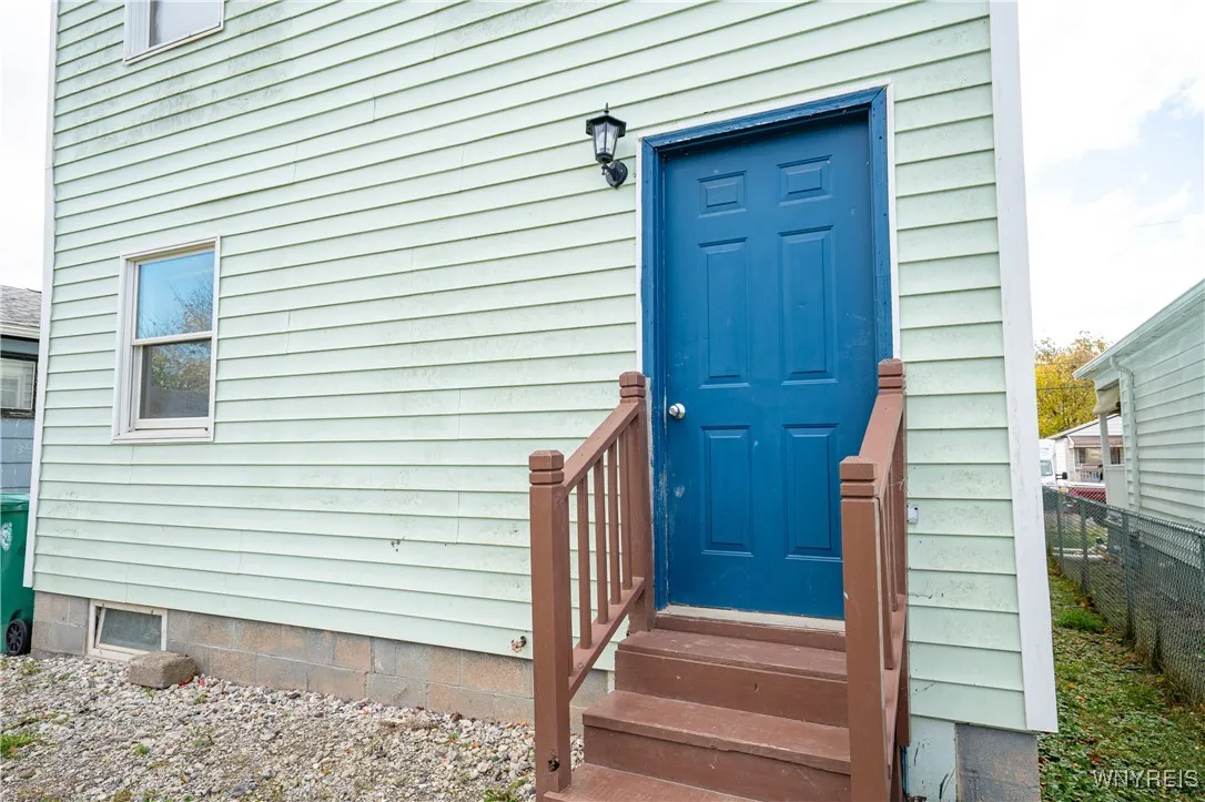 2128 Jerauld Avenue, Niagara Falls, New York 14305, Niagara Falls, New York 14305, 6 Bedrooms Bedrooms, ,4 BathroomsBathrooms,Residential,For Sale,2128 Jerauld Avenue, Niagara Falls, New York 14305,0,B1651182