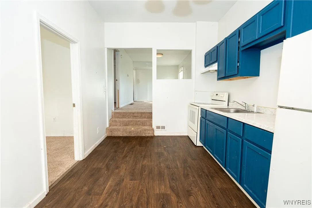 2128 Jerauld Avenue, Niagara Falls, New York 14305, Niagara Falls, New York 14305, 6 Bedrooms Bedrooms, ,4 BathroomsBathrooms,Residential,For Sale,2128 Jerauld Avenue, Niagara Falls, New York 14305,0,B1651182