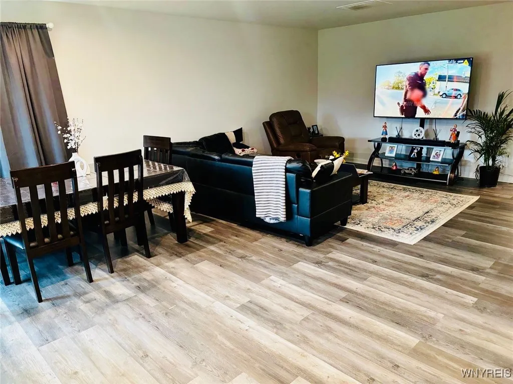 107 Grant Boulevard, West Seneca, New York 14218, West Seneca, New York 14218, 3 Bedrooms Bedrooms, 5 Rooms Rooms,2 BathroomsBathrooms,Residential,For Sale,107 Grant Boulevard, West Seneca, New York 14218,0,B1652676