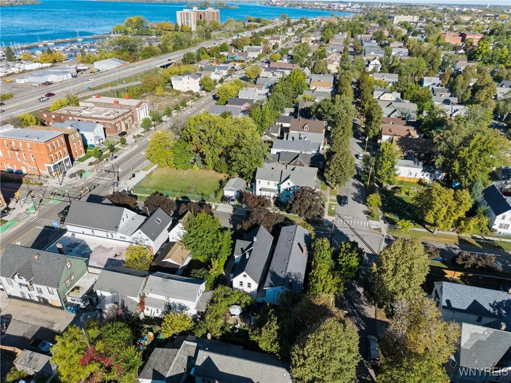 41 Hamilton Street, Buffalo, New York 14207, Buffalo, New York 14207, 5 Bedrooms Bedrooms, 10 Rooms Rooms,2 BathroomsBathrooms,Residential,Closed,41 Hamilton Street, Buffalo, New York 14207,0,B1651850