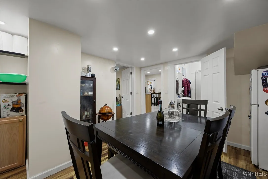 41 Hamilton Street, Buffalo, New York 14207, Buffalo, New York 14207, 5 Bedrooms Bedrooms, 10 Rooms Rooms,2 BathroomsBathrooms,Residential,Closed,41 Hamilton Street, Buffalo, New York 14207,0,B1651850