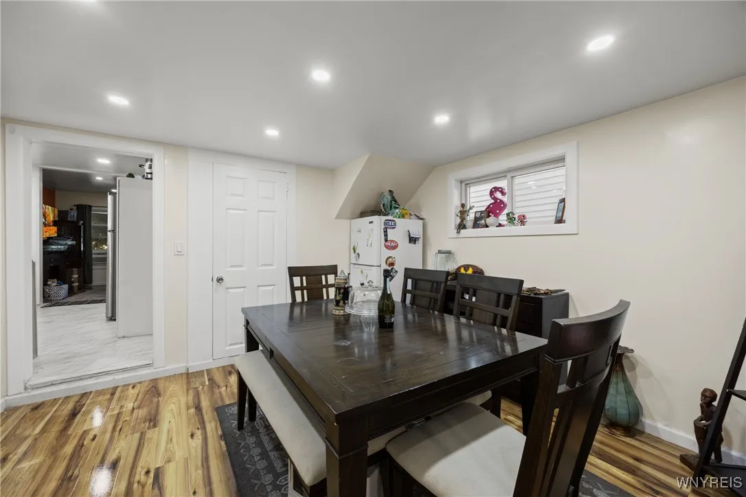 41 Hamilton Street, Buffalo, New York 14207, Buffalo, New York 14207, 5 Bedrooms Bedrooms, 10 Rooms Rooms,2 BathroomsBathrooms,Residential,Closed,41 Hamilton Street, Buffalo, New York 14207,0,B1651850
