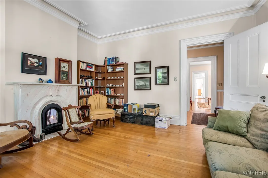 41 Irving Place, Buffalo, New York 14201, Buffalo, New York 14201, 4 Bedrooms Bedrooms, 9 Rooms Rooms,2 BathroomsBathrooms,Residential,For Sale,41 Irving Place, Buffalo, New York 14201,0,B1652336