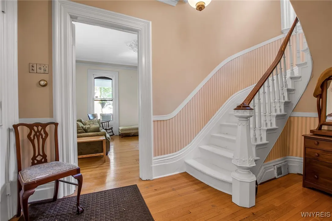 41 Irving Place, Buffalo, New York 14201, Buffalo, New York 14201, 4 Bedrooms Bedrooms, 9 Rooms Rooms,2 BathroomsBathrooms,Residential,For Sale,41 Irving Place, Buffalo, New York 14201,0,B1652336