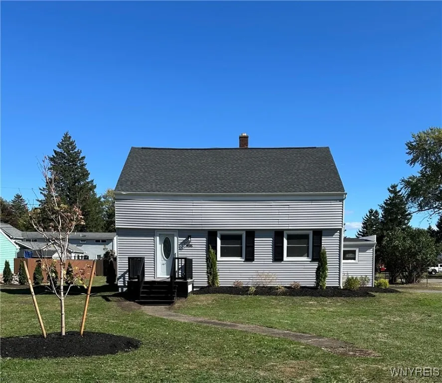 4111 Circle Court, Clarence, New York 14221, Clarence, New York 14221, 3 Bedrooms Bedrooms, 8 Rooms Rooms,2 BathroomsBathrooms,Residential,For Sale,4111 Circle Court, Clarence, New York 14221,0,B1652809
