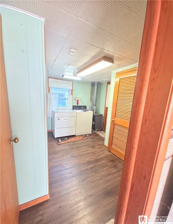Entrance /Laundry Room