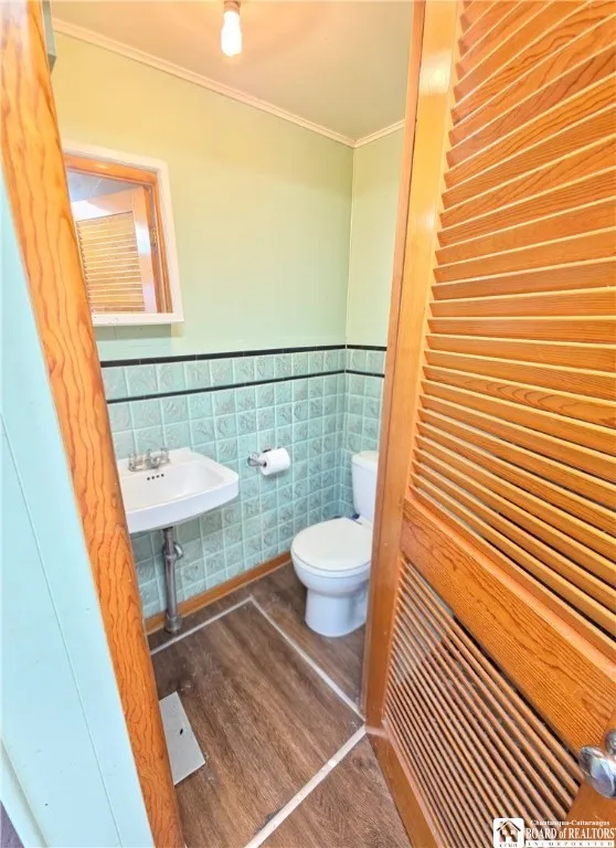 3254 1st Avenue, Wellsville, New York 14895, Wellsville, New York 14895, 3 Bedrooms Bedrooms, 9 Rooms Rooms,1 BathroomBathrooms,Residential,For Sale,3254 1st Avenue, Wellsville, New York 14895,0,R1652793