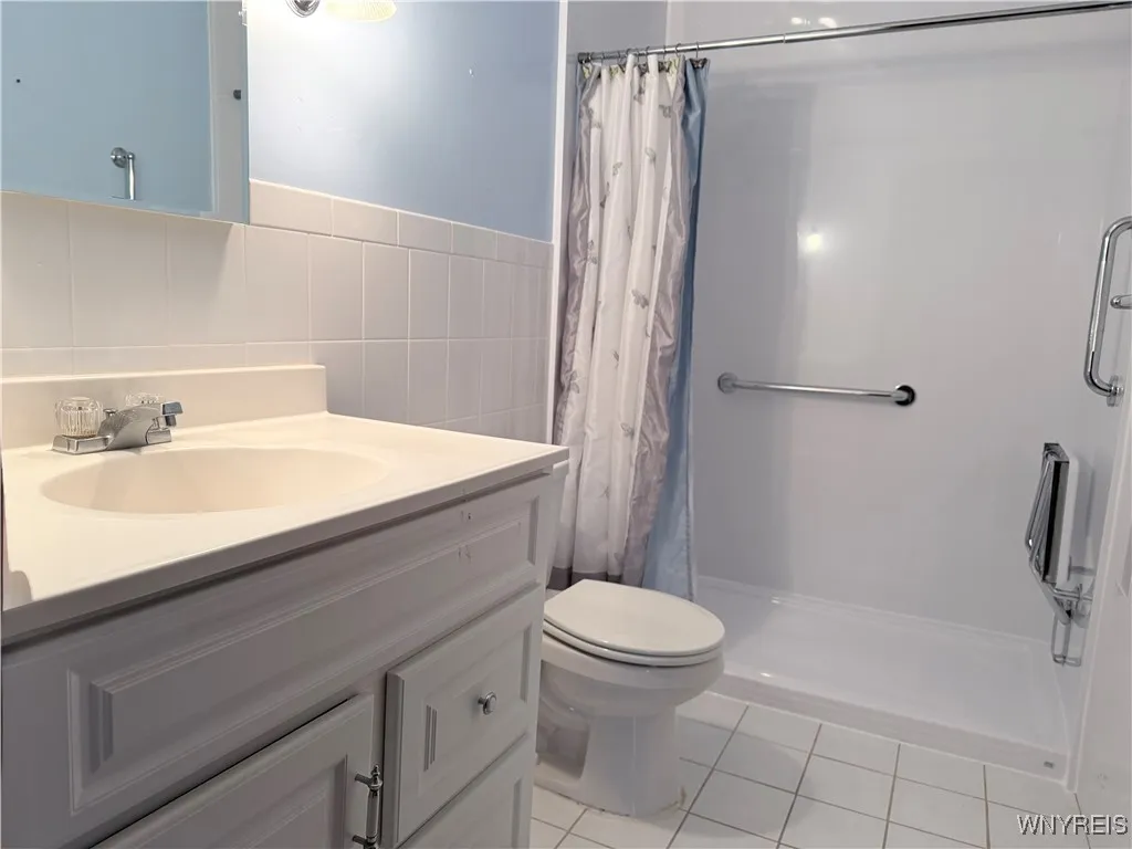 Main Bath with Walk-In Shower