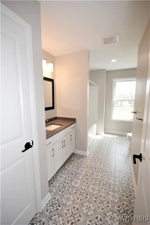 7 Knoche Way, Orchard Park, New York 14127, Orchard Park, New York 14127, 4 Bedrooms Bedrooms, 12 Rooms Rooms,2 BathroomsBathrooms,Residential,For Sale,7 Knoche Way, Orchard Park, New York 14127,0,B1651775