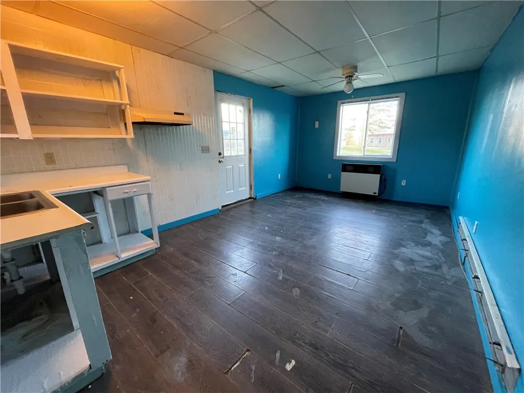 1st Level Apt.
