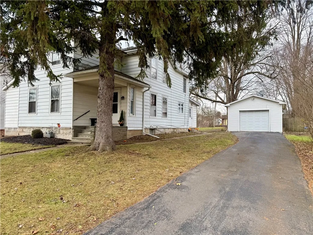 28 Miller Street, Seneca Falls, New York 13148, Seneca Falls, New York 13148, 3 Bedrooms Bedrooms, 7 Rooms Rooms,2 BathroomsBathrooms,Residential,For Sale,28 Miller Street, Seneca Falls, New York 13148,0,R1652678