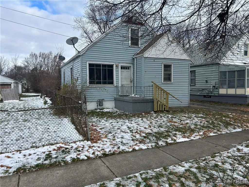 18 Spaulding Street, Buffalo, New York 14220, Buffalo, New York 14220, 2 Bedrooms Bedrooms, 5 Rooms Rooms,1 BathroomBathrooms,Residential,For Sale,18 Spaulding Street, Buffalo, New York 14220,0,B1652981