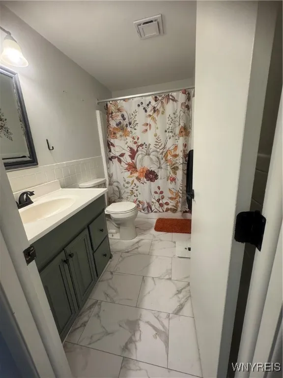 95 Carriage Drive 7, Orchard Park, New York 14127, Orchard Park, New York 14127, 2 Bedrooms Bedrooms, 4 Rooms Rooms,1 BathroomBathrooms,Residential Lease,For Rent,95 Carriage Drive 7, Orchard Park, New York 14127,0,B1652869
