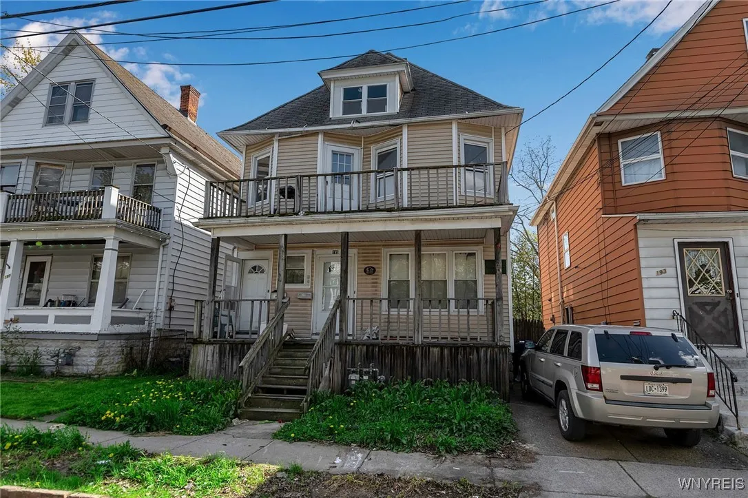195 Riverside Avenue, Buffalo, New York 14207, Buffalo, New York 14207, 4 Bedrooms Bedrooms, ,2 BathroomsBathrooms,Residential,For Sale,195 Riverside Avenue, Buffalo, New York 14207,0,B1653033