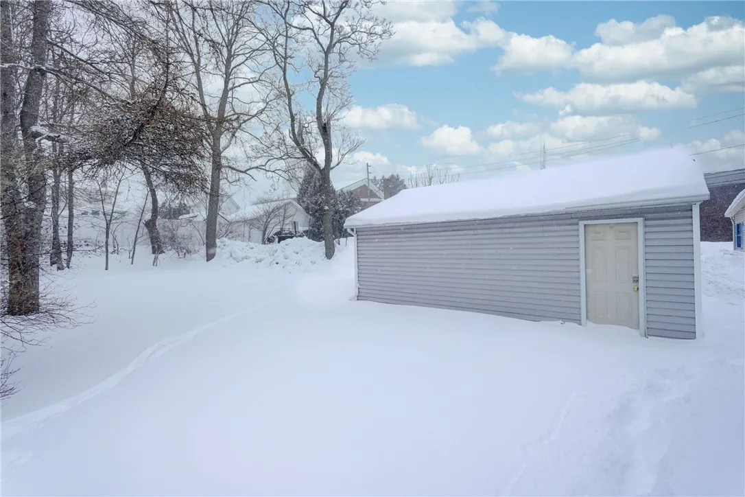56 Market Street, Sweden, New York 14420, Sweden, New York 14420, 3 Bedroom Bedrooms, ,2 BathroomBathrooms,Residential,For Sale,56 Market Street, Sweden, New York 14420,0,R1653004