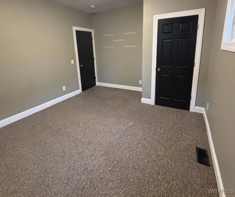 2096 Seneca Street, Buffalo, New York 14210, Buffalo, New York 14210, 1 Bedroom Bedrooms, 3 Rooms Rooms,1 BathroomBathrooms,Residential Lease,Closed,2096 Seneca Street, Buffalo, New York 14210,0,B1652441