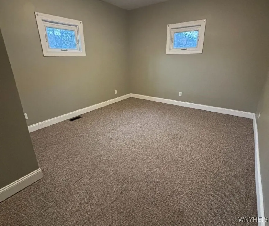 2096 Seneca Street, Buffalo, New York 14210, Buffalo, New York 14210, 1 Bedroom Bedrooms, 3 Rooms Rooms,1 BathroomBathrooms,Residential Lease,Closed,2096 Seneca Street, Buffalo, New York 14210,0,B1652441