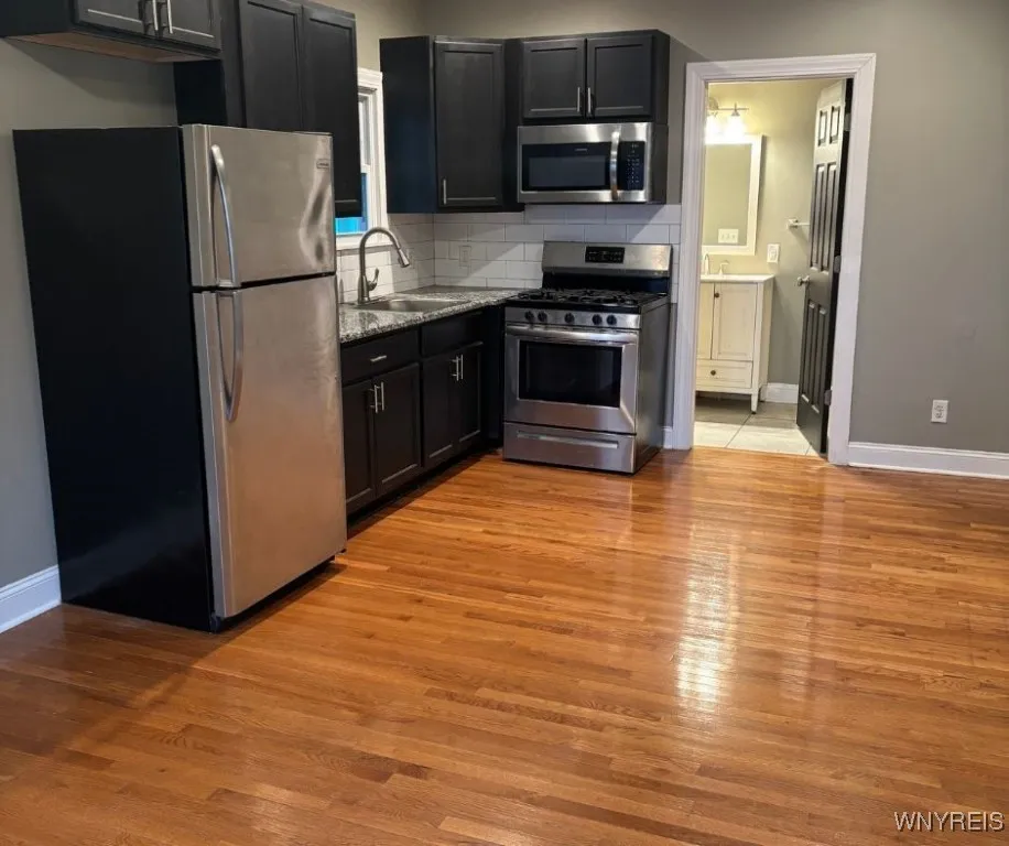 2096 Seneca Street, Buffalo, New York 14210, Buffalo, New York 14210, 1 Bedroom Bedrooms, 3 Rooms Rooms,1 BathroomBathrooms,Residential Lease,Closed,2096 Seneca Street, Buffalo, New York 14210,0,B1652441